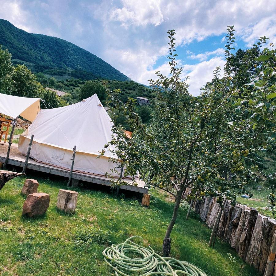 Hovek Guest House Dilijan Exteriör bild