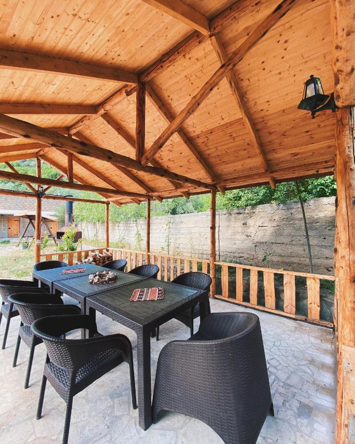 Hovek Guest House Dilijan Exteriör bild