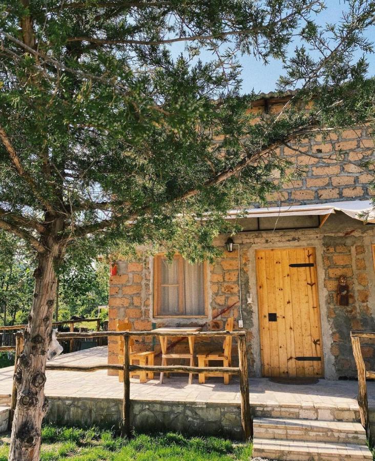 Hovek Guest House Dilijan Exteriör bild