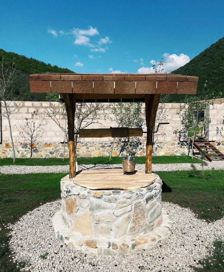 Hovek Guest House Dilijan Exteriör bild