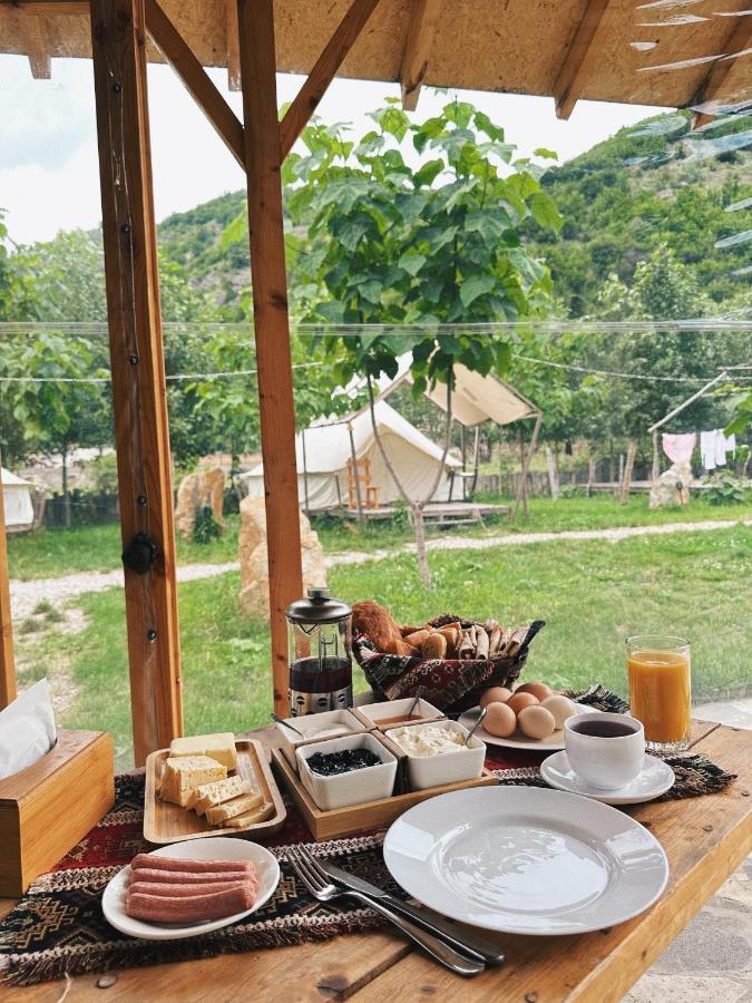 Hovek Guest House Dilijan Exteriör bild